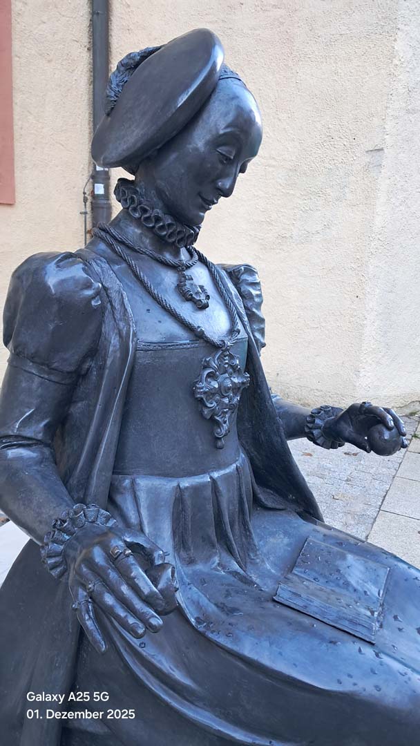10 DomFreiberg